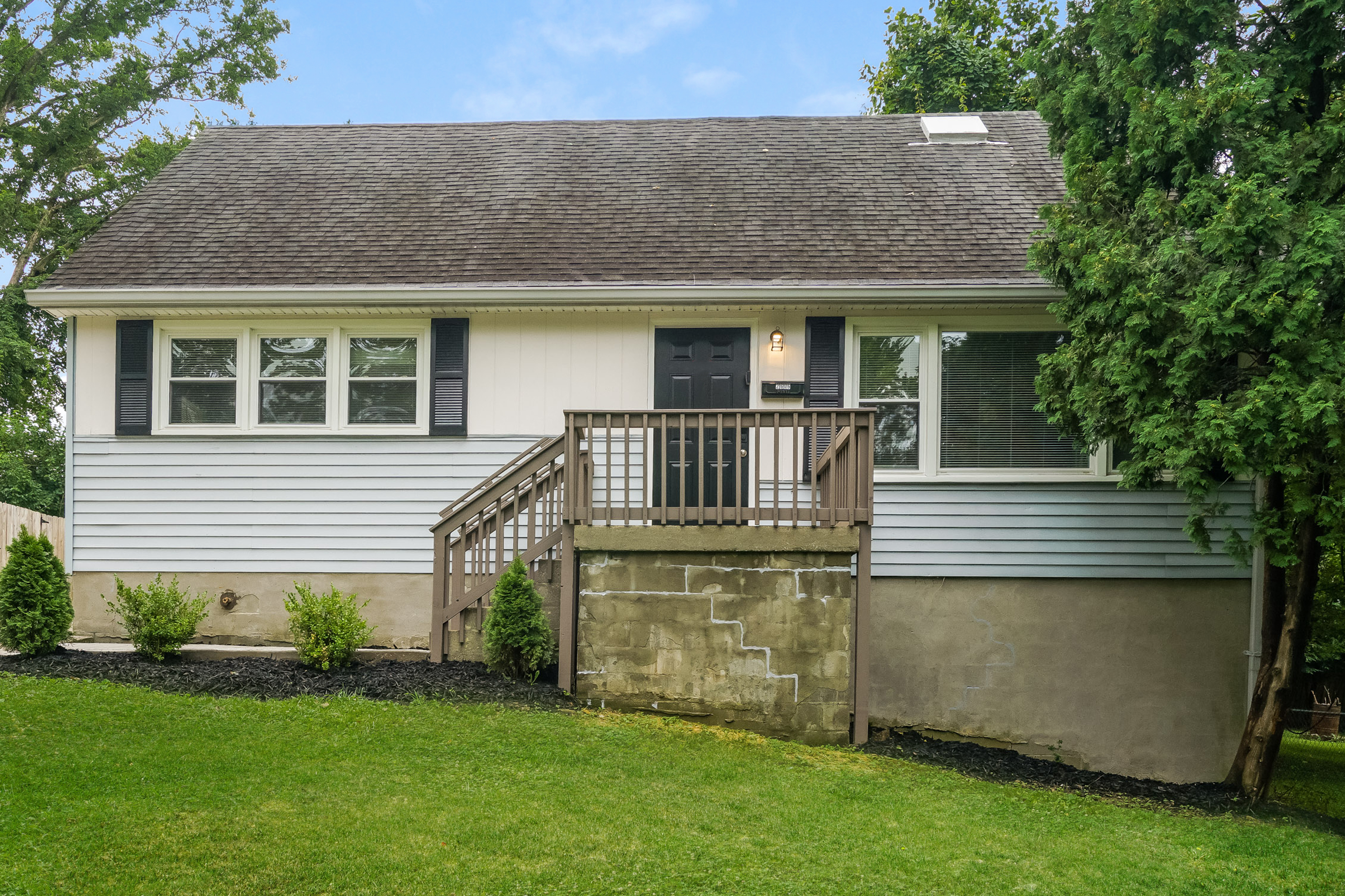 2606 THOMAS AVE LOUISVILLE, KY 40216